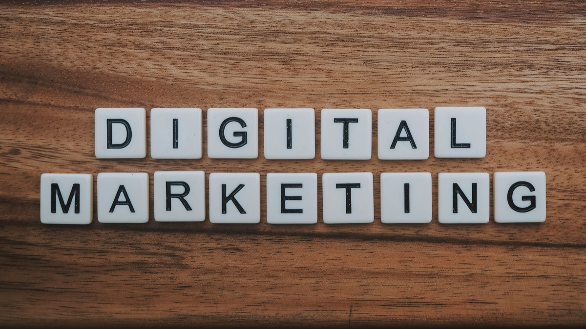 Guía Completa de Marketing Digital para Pequeñas Empresas Españolas en 2025: De la Supervivencia al Éxito